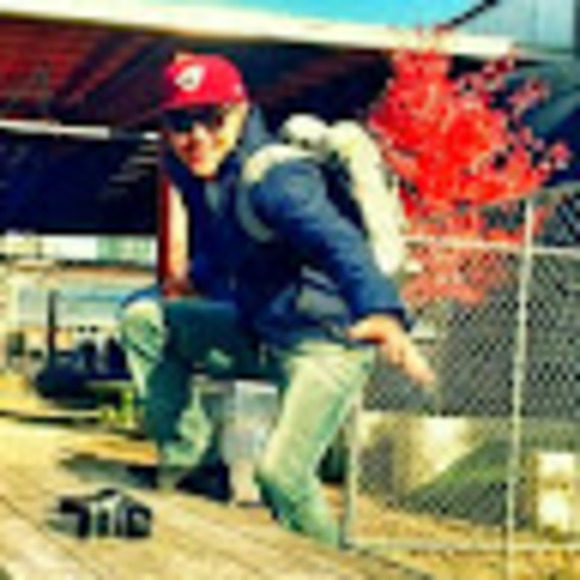 Meet your Posher, Kwangho - Picture 1 of 1